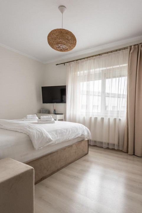Apartament 2 camere , etaj 1, zona Iulius Mall