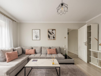 Apartament 2 camere , etaj 1, zona Iulius Mall