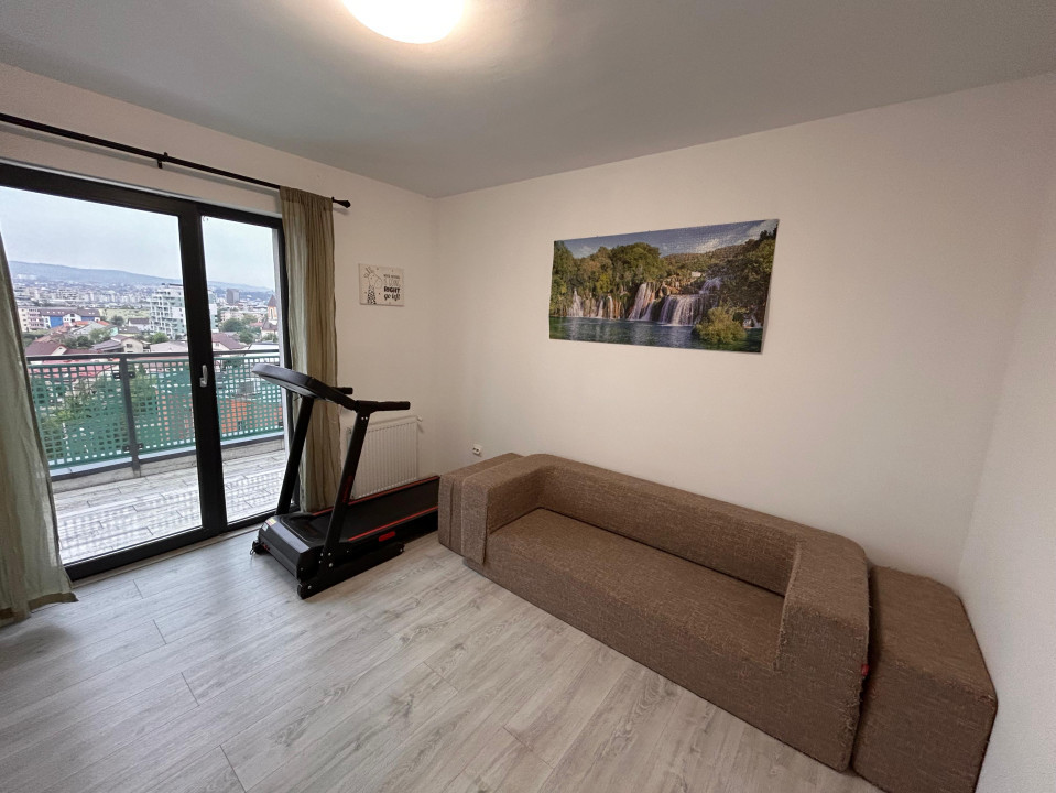 Apartament tip Penthouse, 3 camere cu view si terasa de 50 m2, Marasti