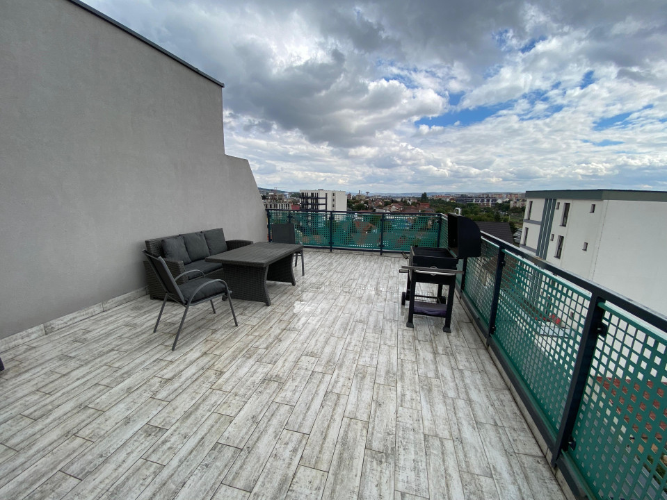 Apartament tip Penthouse, 3 camere cu view si terasa de 50 m2, Marasti