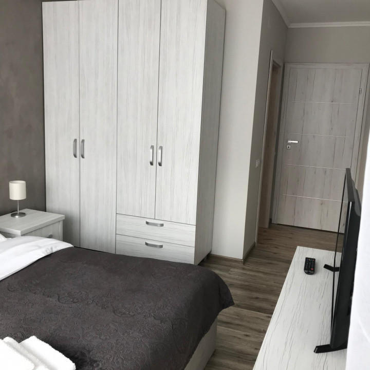 Apartament 3 camere super finisat și complet utilat, zona Platinia 