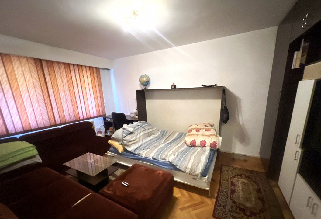 Apartament cu 3 camere decomandate, zona Marasti