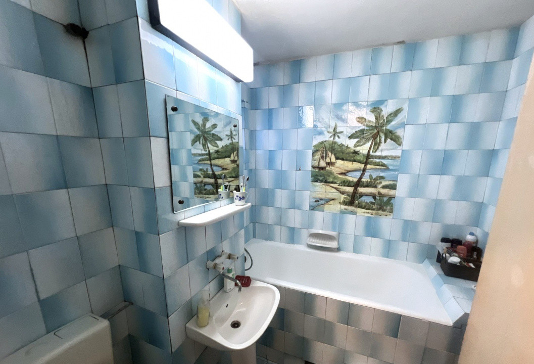 Apartament cu 3 camere decomandate, zona Marasti