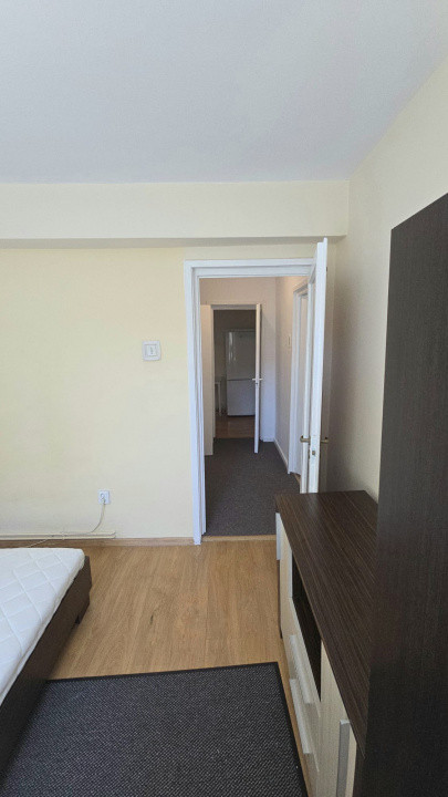 Apartament 2 camere decomandat, Zona la Coloane, 50 mp utili 