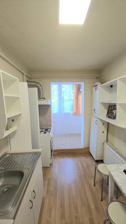 Apartament 2 camere decomandat, Zona la Coloane, 50 mp utili 