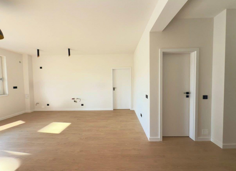 Apartament cu 2 camere finisat, et 1, zona Vivo