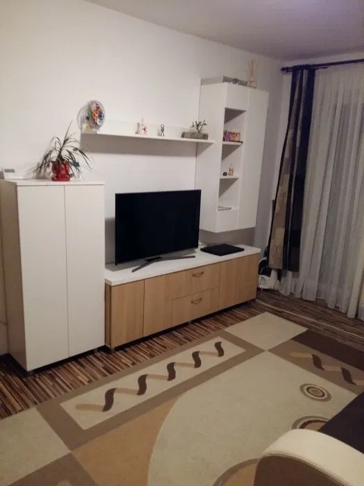 Apartament 2 camere decomadat, Etaj intermediar, Minerva 