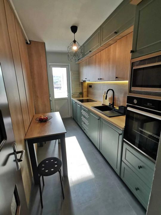 Apartament 3 camere renovat, etaj intermediar – Aleea Vidraru