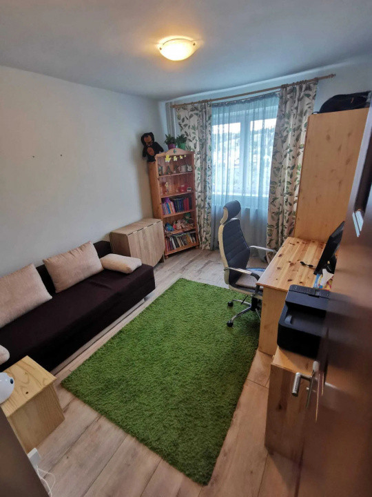 Apartament 3 camere renovat, etaj intermediar – Aleea Vidraru