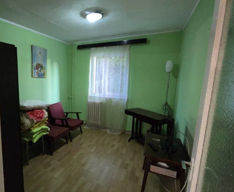 Apartament 3 camere decomandat, etaj intermediar cartier Manastur 