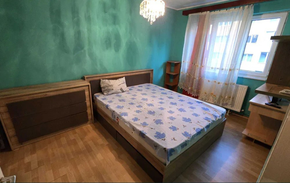 Apartament 3 camere decomandat, etaj intermediar cartier Manastur 