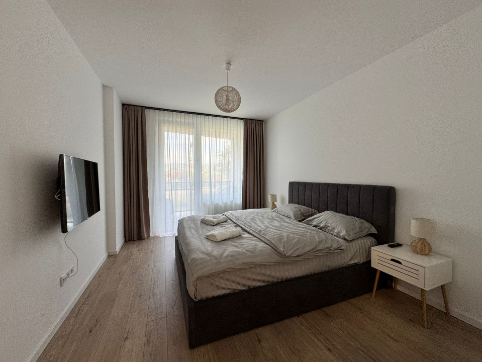 Apartament de 3 camere, 2 bai ,balcon ,etaj 1 , La Cheie, Lux! Rivus!
