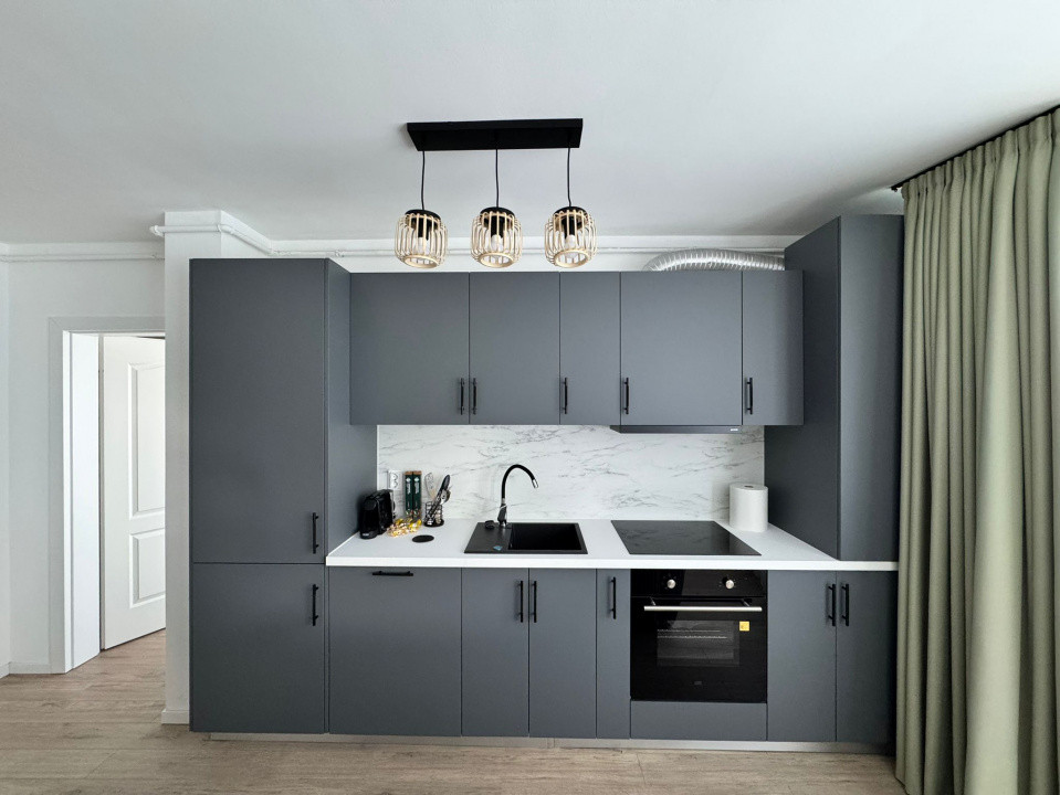 Apartament de 3 camere, 2 bai ,balcon ,etaj 1 , La Cheie, Lux! Rivus!