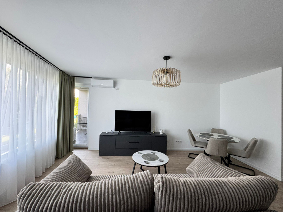 Apartament de 3 camere, 2 bai ,balcon ,etaj 1 , La Cheie, Lux! Rivus!