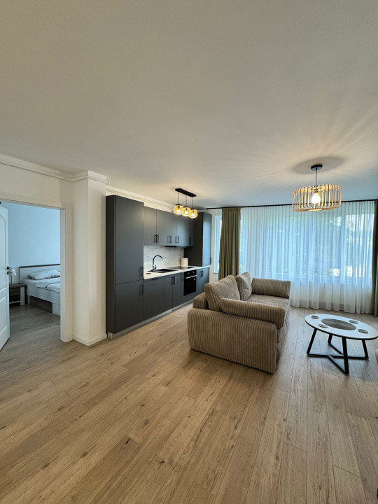 Apartament de 3 camere, 2 bai ,balcon ,etaj 1 , La Cheie, Lux! Rivus!