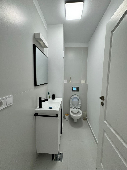 Apartament de 3 camere, 2 bai ,balcon ,etaj 1 , La Cheie, Lux! Rivus!