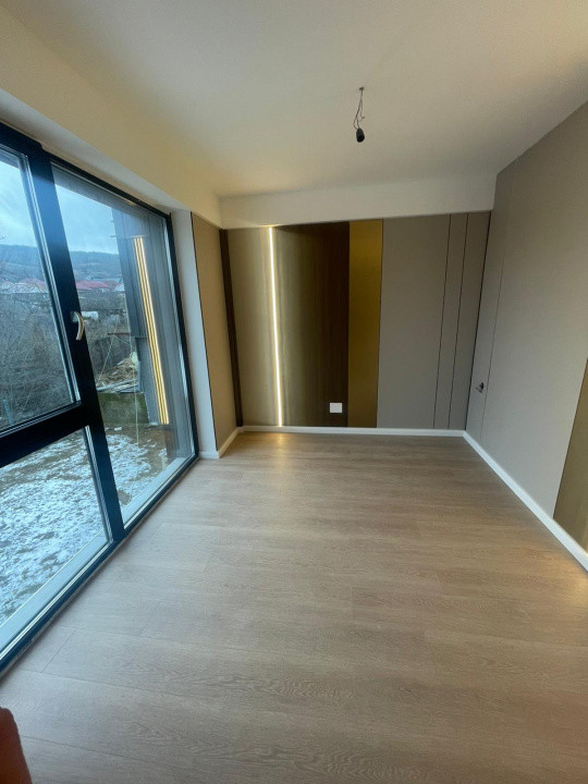 Casa Ultrafinisata, 5 camere, 3 bai, 170 m utili, teren 500m2, Popesti