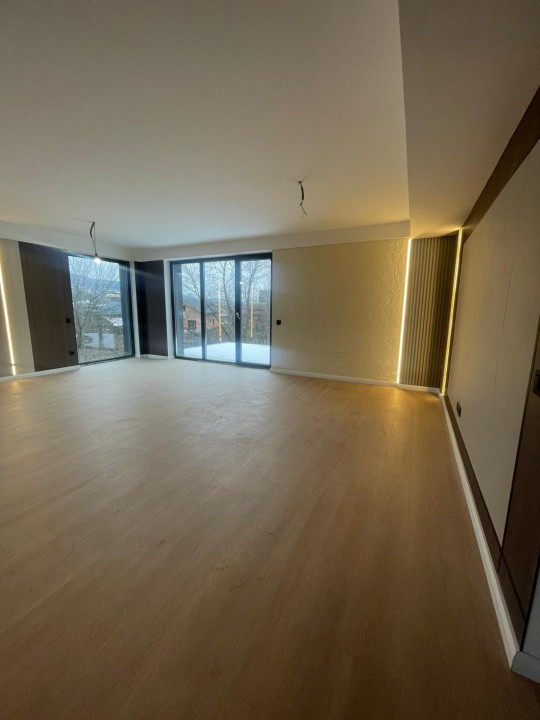 Casa Ultrafinisata, 5 camere, 3 bai, 170 m utili, teren 500m2, Popesti