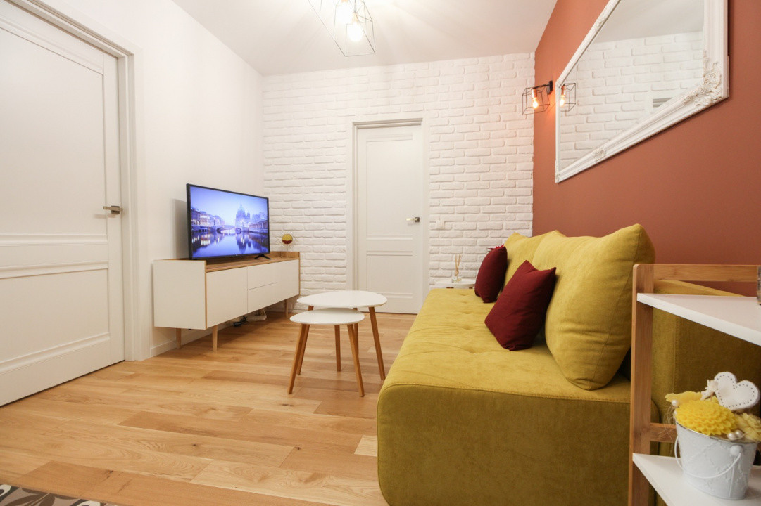 Apartament 2 camere, 42 mp, etaj intermediar, zona Vivo