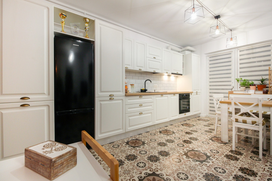 Apartament 2 camere, 42 mp, etaj intermediar, zona Vivo
