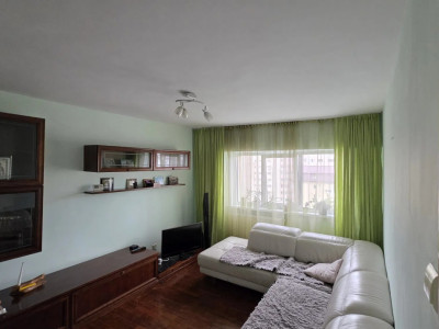 Apartament 3 camere, 70 mp, etaj intermediar, zona Big Manastur