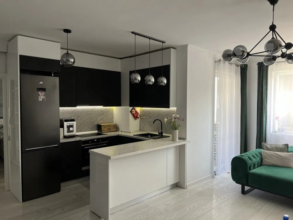 Apartament 3 camere, 66 mp, etaj intermediar, Zona BMW