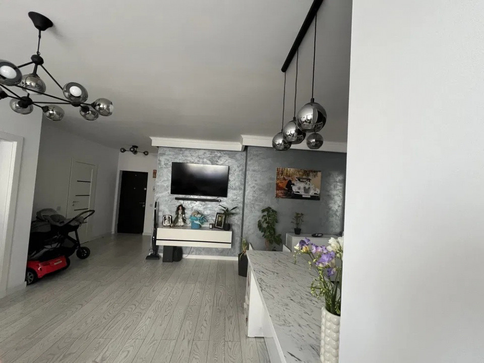 Apartament 3 camere, 66 mp, etaj intermediar, Zona BMW