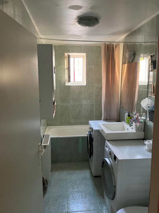 Apartament 2 camere, 52 mp, etaj intermediar, zona strazii Frunzisului
