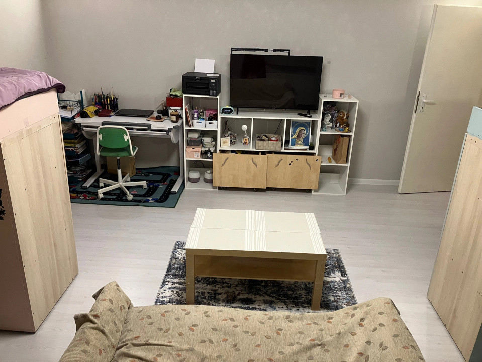Apartament 2 camere, 52 mp, etaj intermediar, zona strazii Frunzisului