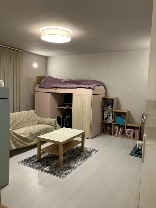 Apartament 2 camere, 52 mp, etaj intermediar, zona strazii Frunzisului