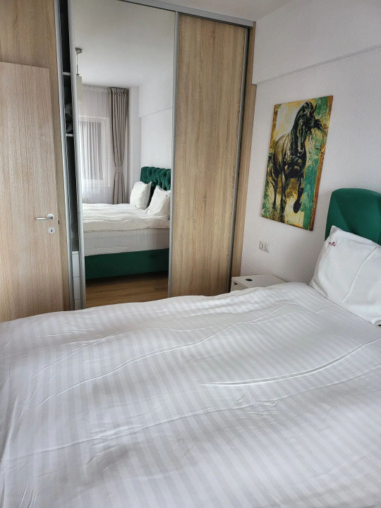 Apartament cu 2 camere, etaj intermediar, zona Iulius Mall