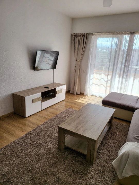 Apartament cu 2 camere, etaj intermediar, zona Iulius Mall