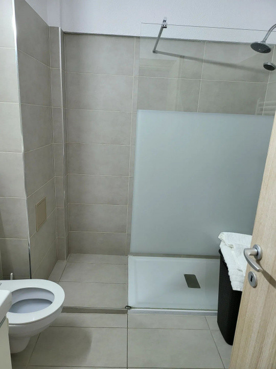 Apartament cu 2 camere, etaj intermediar, zona Iulius Mall