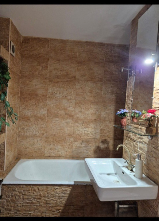Apartament 4 camere, 81 mp, etaj intermediar, Calea Floresti