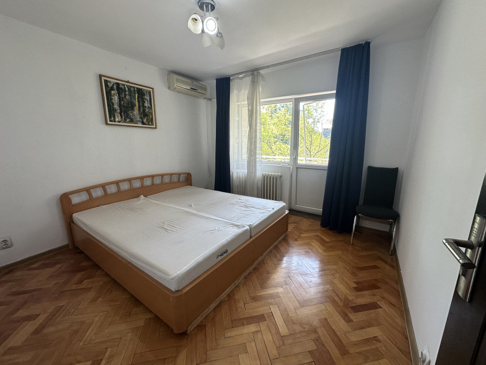 Apartament 3 camere, 64 mp, Decomandat - zona strazii Scortarilor 