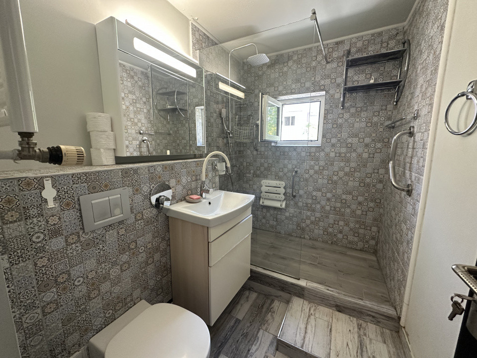 Apartament 3 camere, 64 mp, Decomandat - zona strazii Scortarilor 