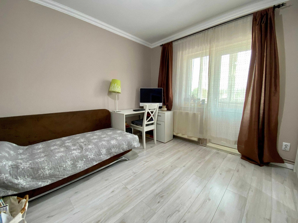 Apartament 4 camere, 79 mp, etaj intermediar, Intre Lacuri / Iulius Mall