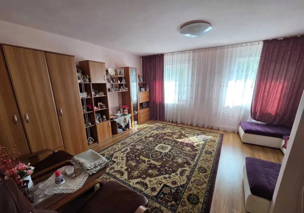 Apartament 3 camere, 64 mp, etaj intermediar, CInema Dacia