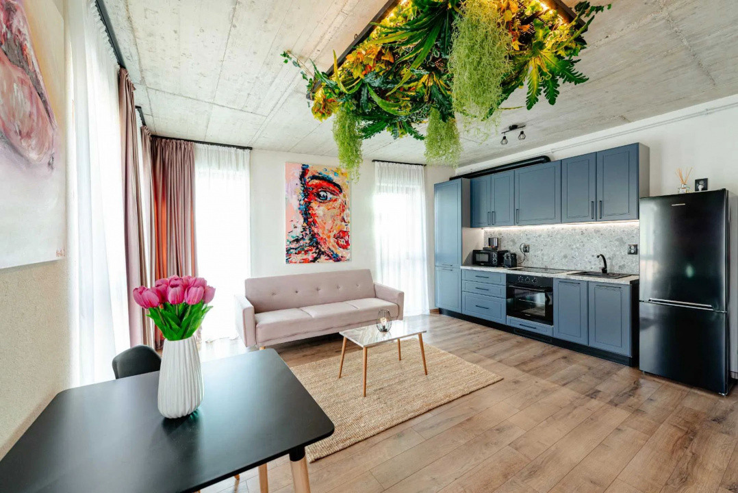 Apartament cu 2 camere în centru, parcare, curățenie săptămânală 