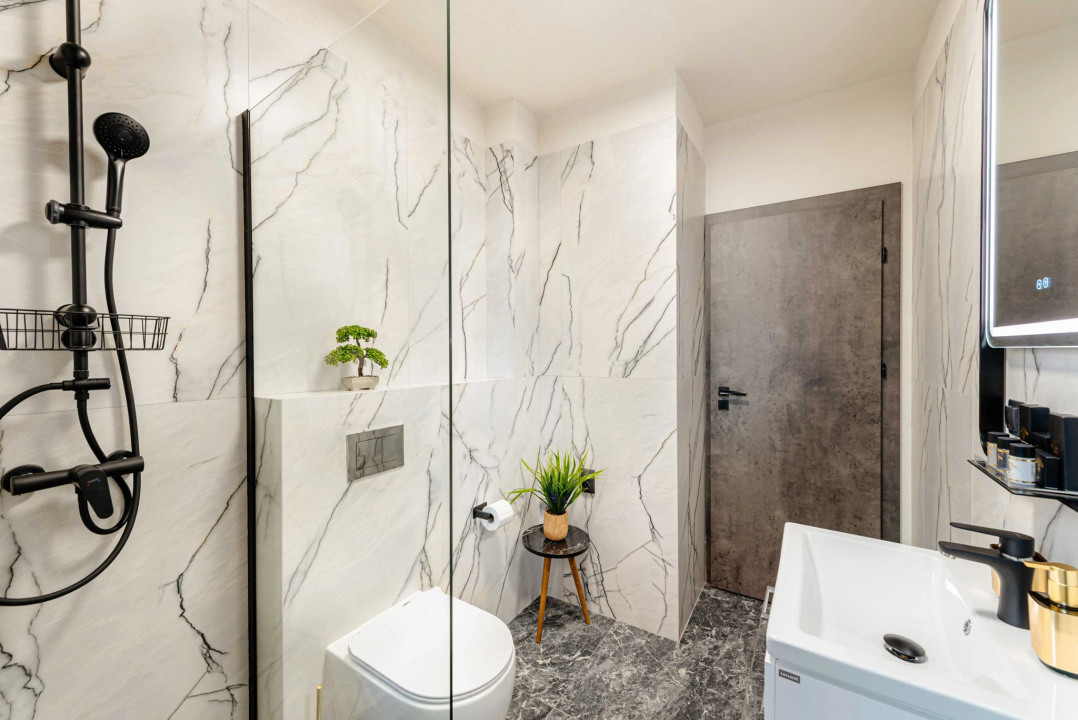 Apartament cu 2 camere în centru, parcare, curățenie săptămânală 
