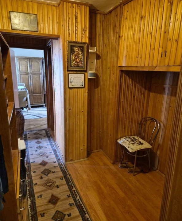 Apartament 3 camere decomandat, etaj intermediar cartier Manastur 