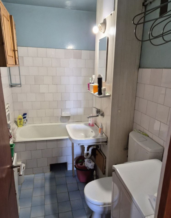 Apartament 3 camere decomandat, etaj intermediar cartier Manastur 