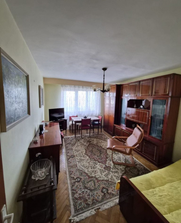 Apartament 3 camere decomandat, etaj intermediar cartier Gheorgheni 