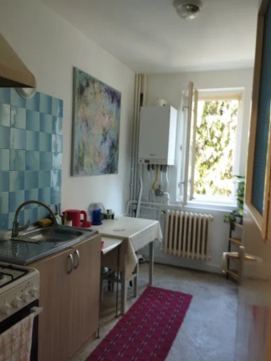 Apartament 3 camere decomandat, etaj intermediar cartier Gheorgheni 