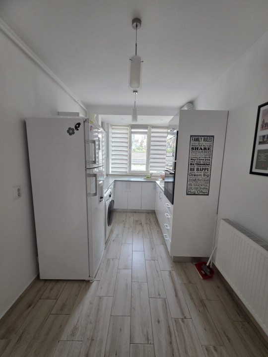 Apartament 3 dormitoare, 67 mp, etaj intermediar, Manastur / Vivo (Polus Center)