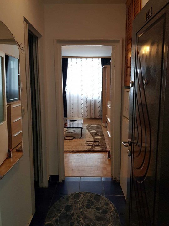 Garsoniera decomandata în zona Iulius Mall