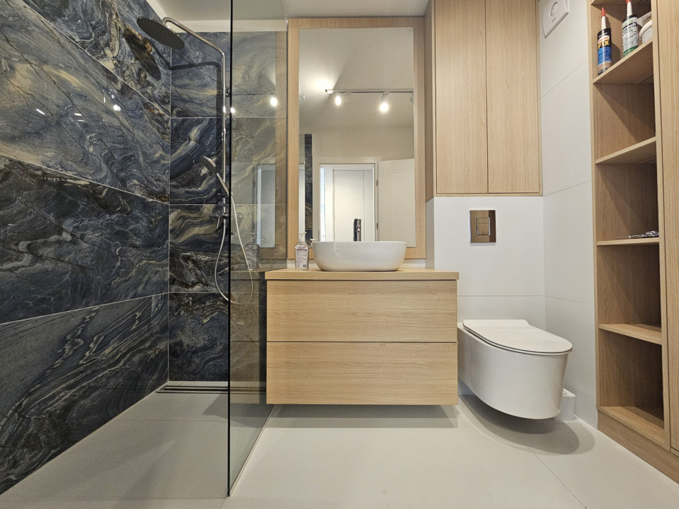 Apartament 2 camere, lux, terasa 23mp, zona Vivo Mall