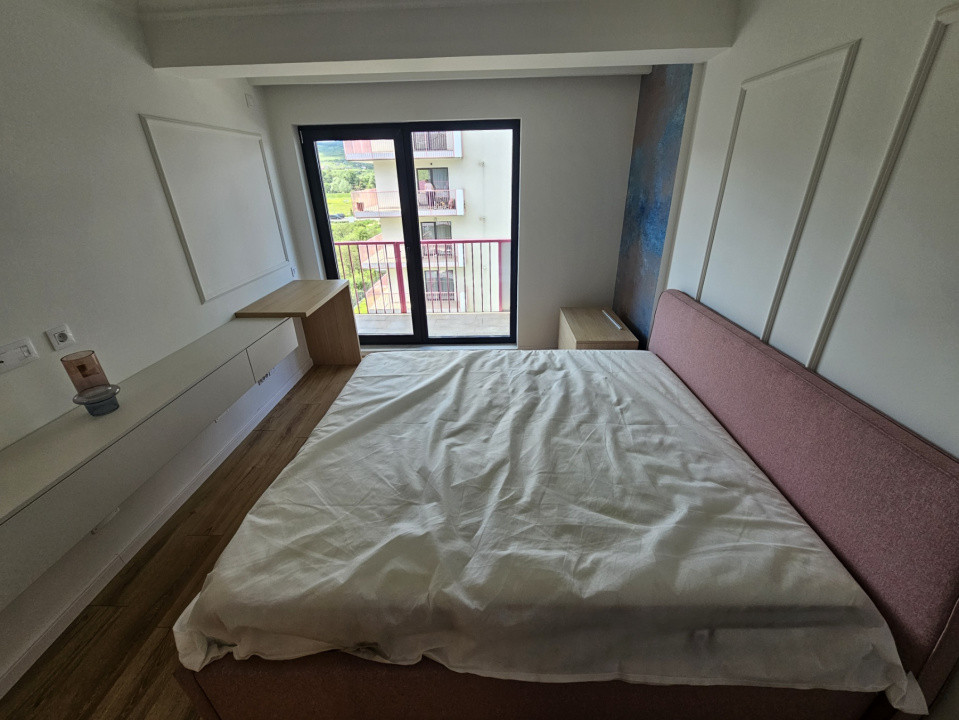 Apartament 2 camere, lux, terasa 23mp, zona Vivo Mall