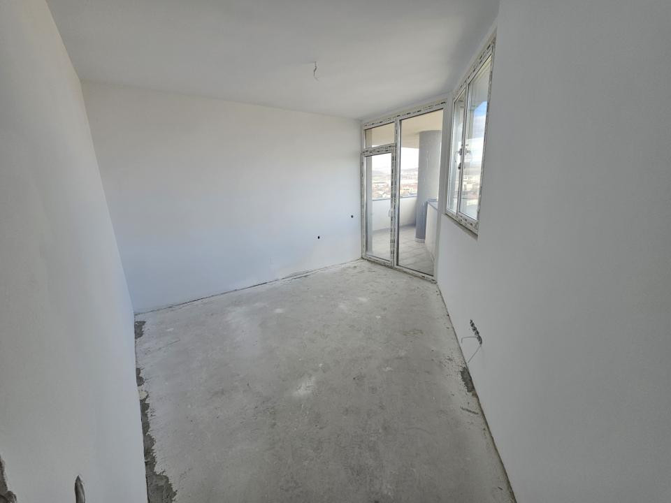 Oportunitate! Apartament 3 camere, terasa 29 mp zona Intre Lacuri 