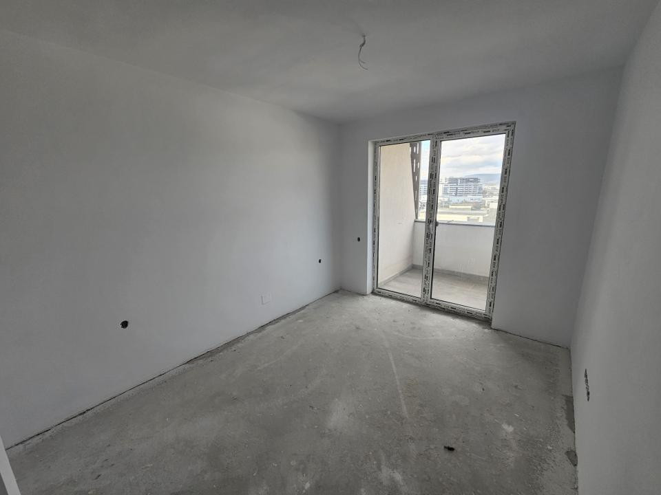 Oportunitate! Apartament 3 camere, terasa 29 mp zona Intre Lacuri 